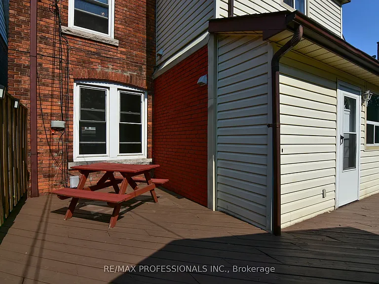49 Spadina Ave — Photo 10