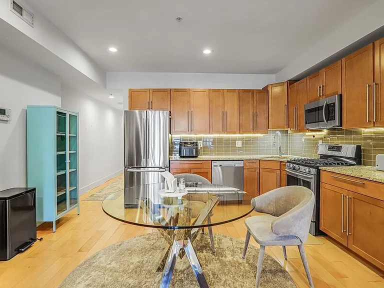 816 Kennedy St NW #2 — Photo 15