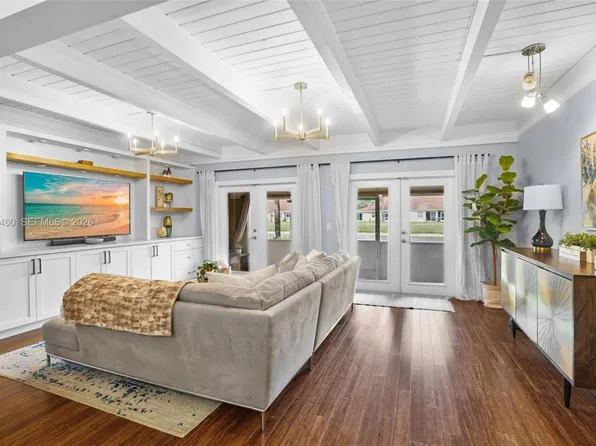 505 Maplewood Dr, Greenacres, FL 33415