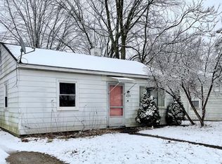 4219 Pleasant Grove Rd, Lansing, MI 48910