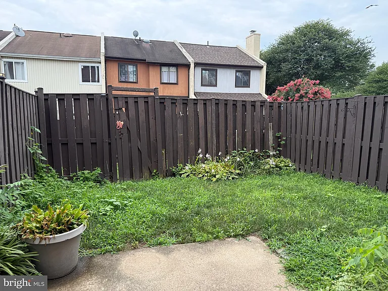 1155 Dublin Pl — Photo 25