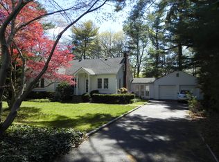 382 Meadow Rd, Kings Park, NY 11754