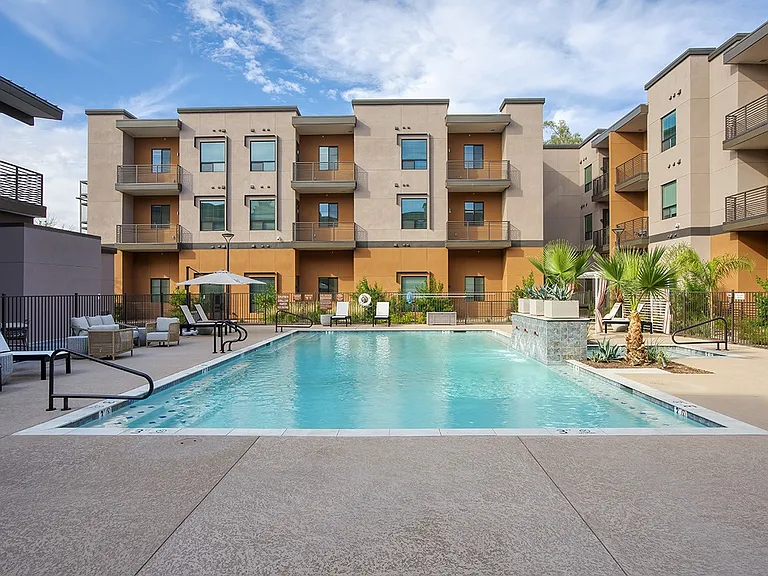 Evara Living — Photo 19