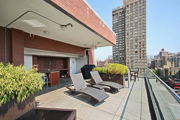 Sold by Keller Williams NYC | media 15