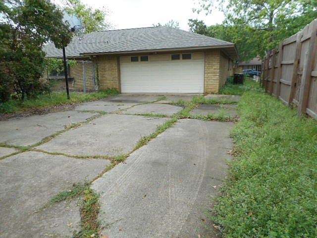 1st image of 316 E Scotland Dr