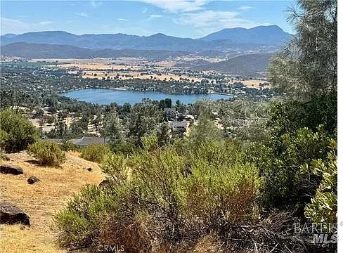 5th image of 16717 Hawks Hill Rd