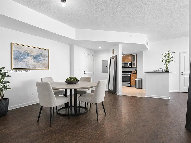 7910 Harbor Island Dr #402 — Photo 8