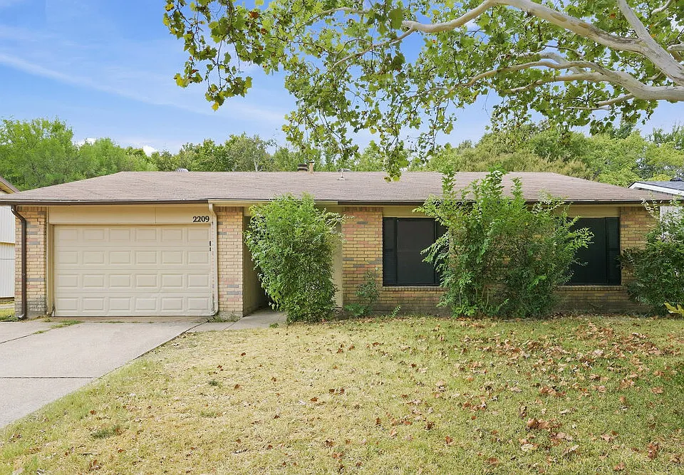 2209 Windchime Dr