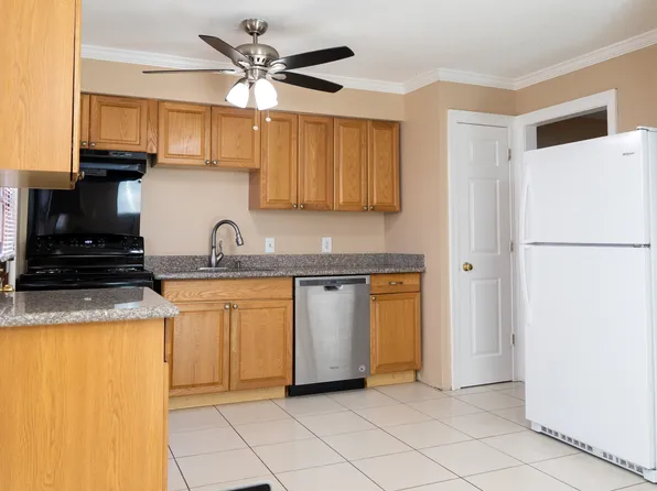 4424 Sonfield St, Metairie, LA 70006