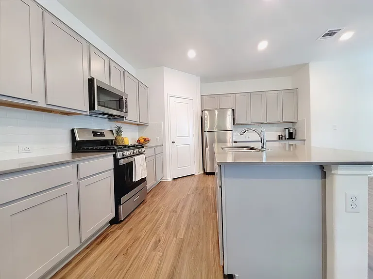 1111 Winnie Dr — Photo 12