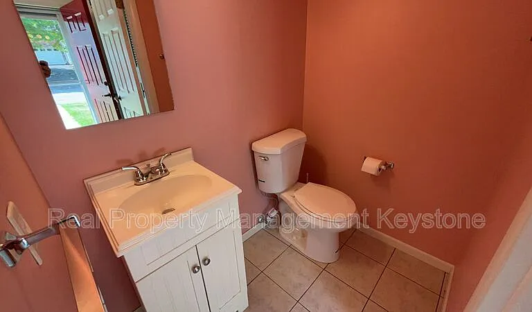 176 W Russets Cir — Photo 8