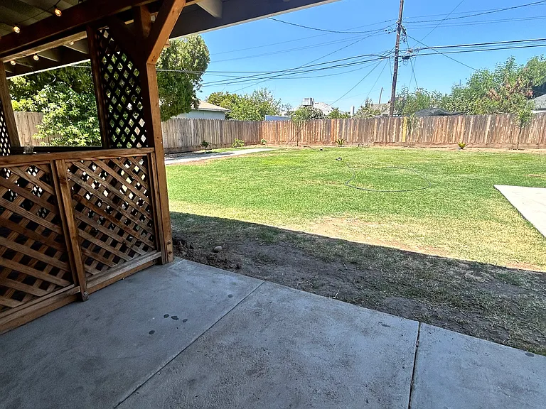 2345 E Brown Ave — Photo 21
