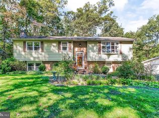 121 Hoffman Rd, Gettysburg, PA 17325