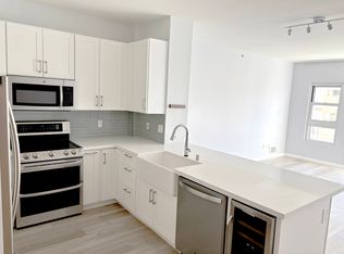 1 Lakeside Dr APT 310, Oakland, CA 94612