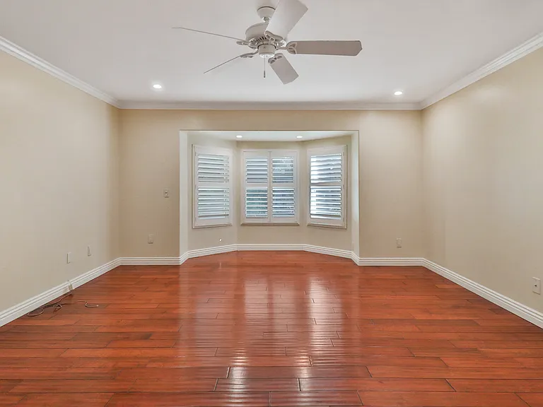 1164 S Galesmoore Ct — Photo 29