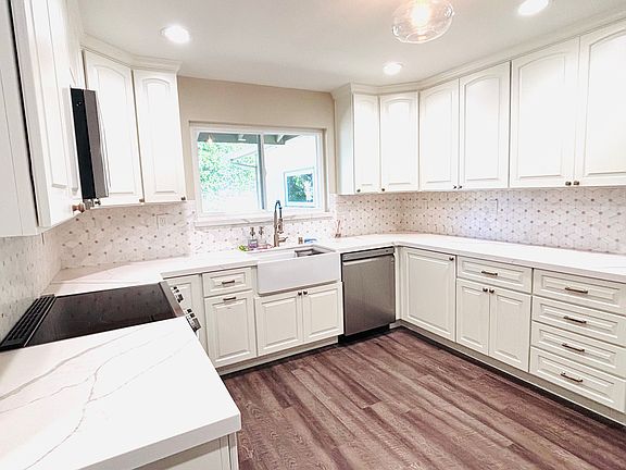 4th image of 2072 Risdon Rd
