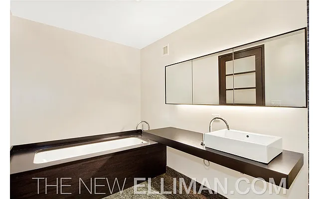 Sold by Douglas Elliman | media 21