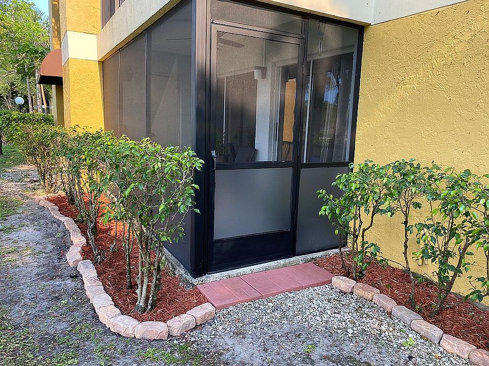 2nd image of 3013 N Oakland Forest Dr APT 105