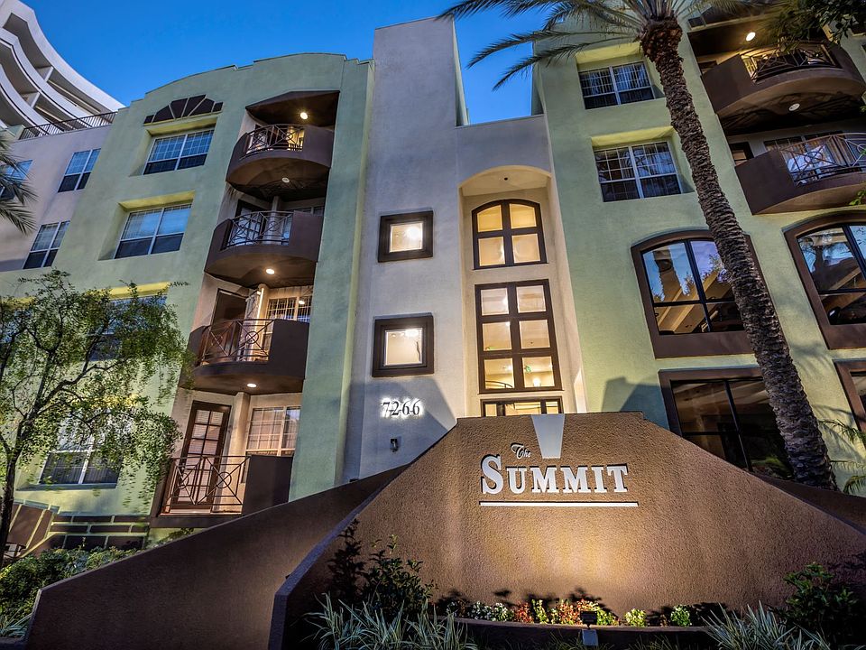 Apartments in Hollywood, CA - Close Up Night Time Lit Up View of Community and Signage summit.