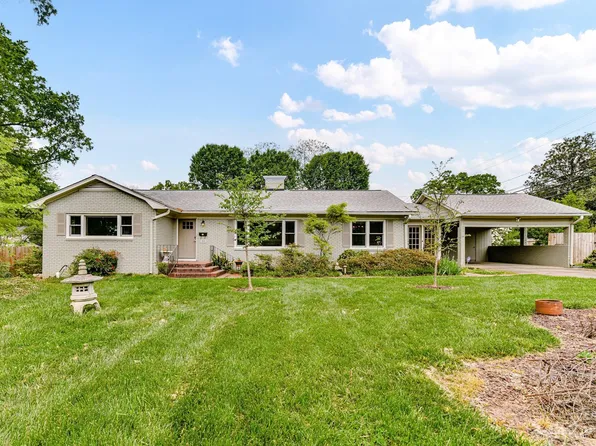 100 S Canterbury Rd, Charlotte, NC 28211