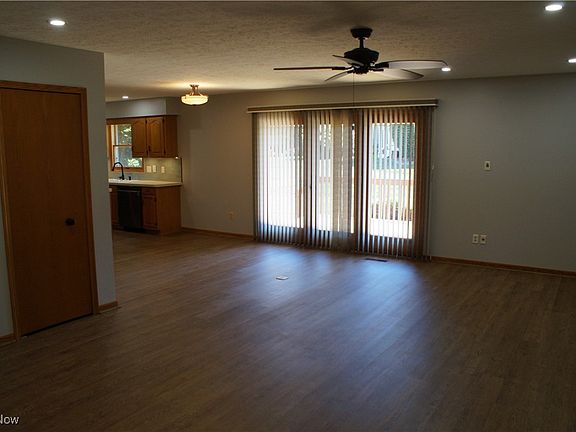 4th image of 191 Park Place Dr