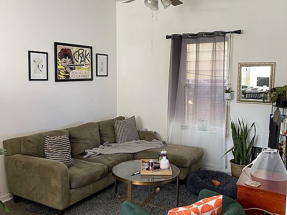 2nd image of 912 N Ashland Ave APT 2C