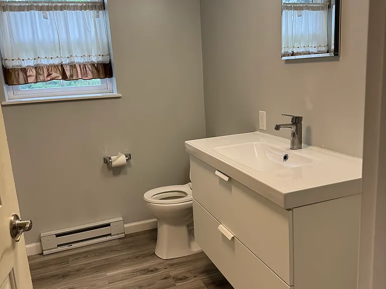 224 Price St — Photo 5