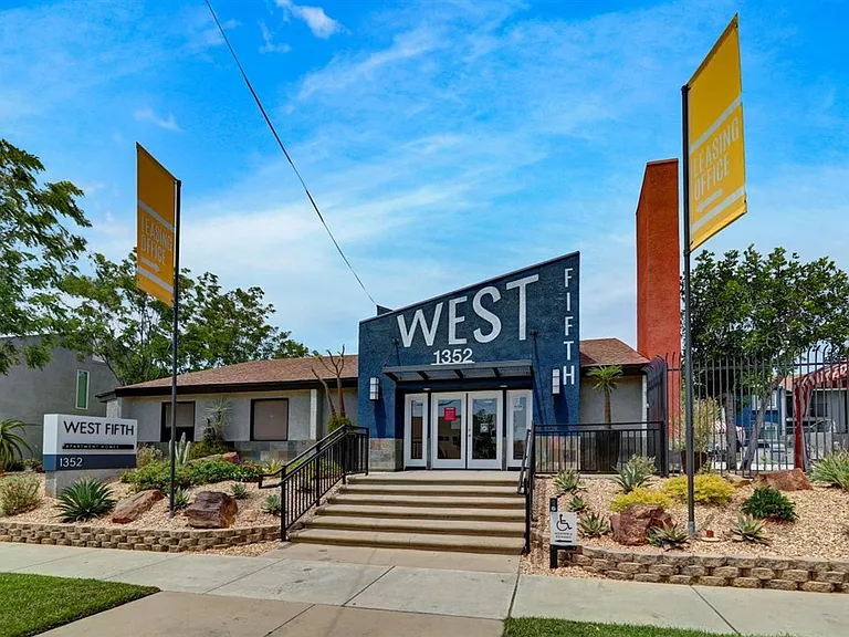 West Fifth Apartments — Photo 33