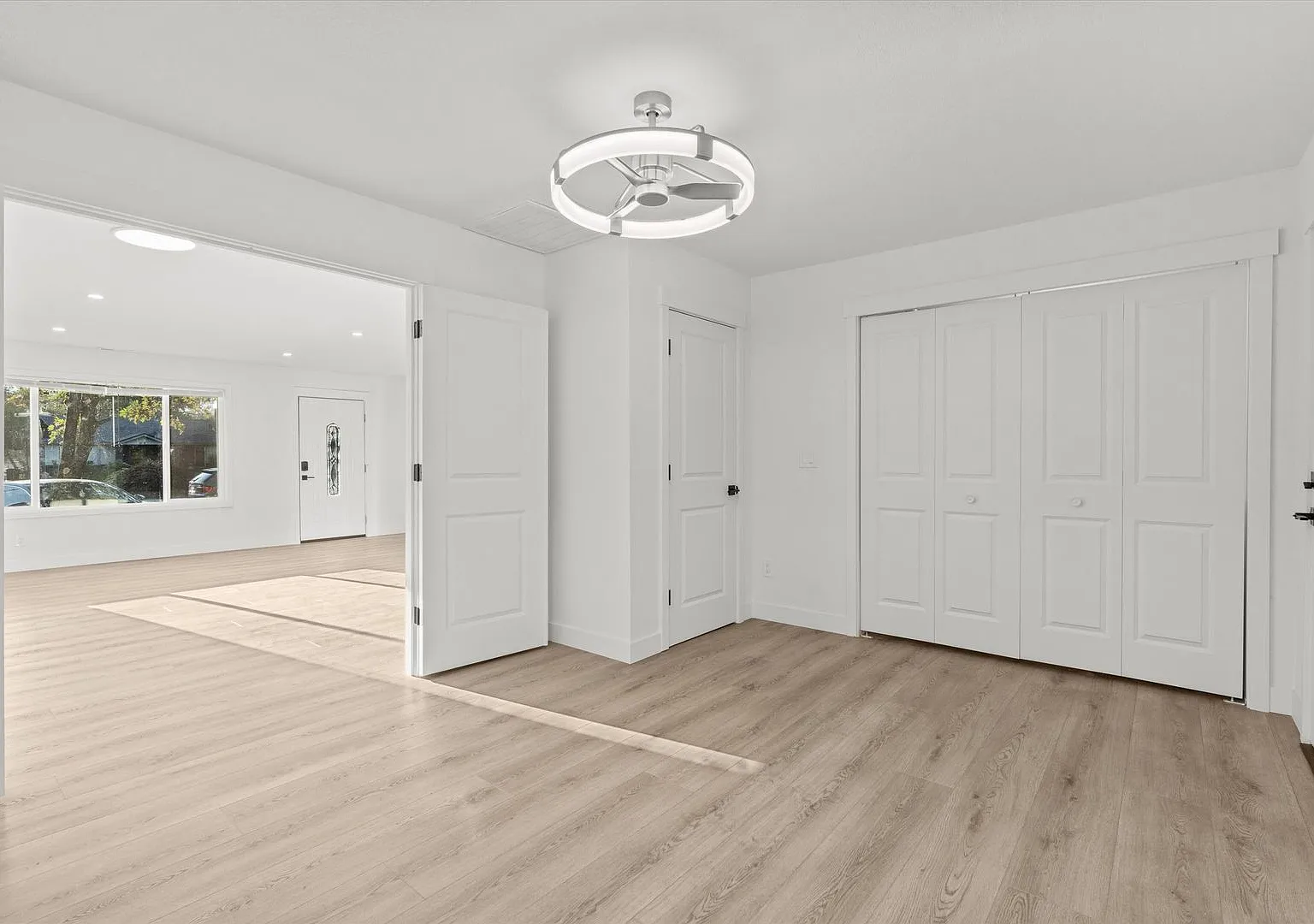 Newly Remodeled 2BR + Bonus Room 1.75BA Near JBLM — Photo 3