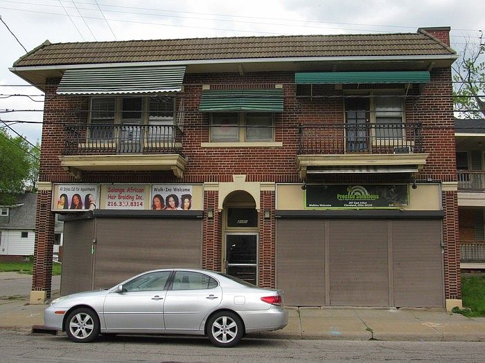 1st image of 205 E 156th St #1