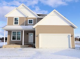 623 Launch Point, Perry, MI 48872