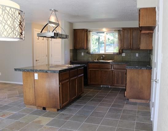 3rd image of 573 Driftwood Pl