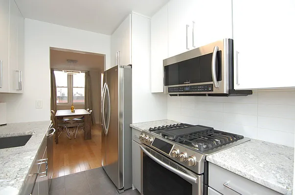 Rented by Bohemia Realty Group | media 20