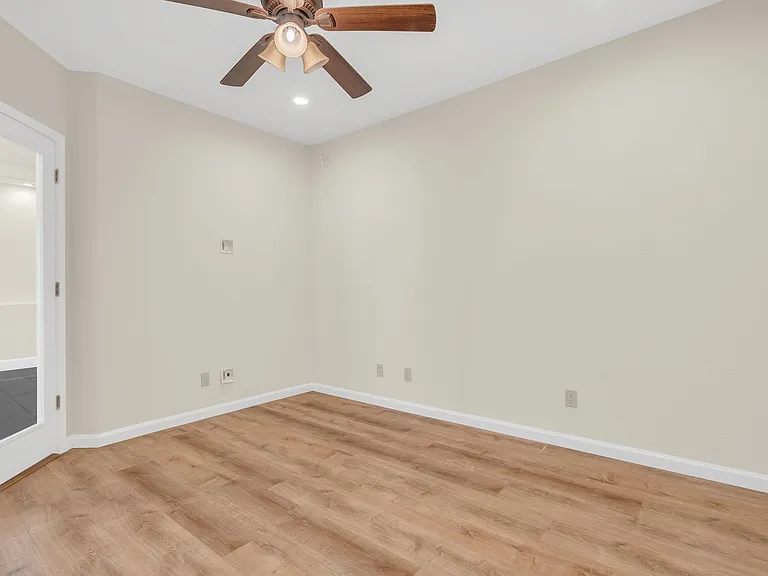 2317 Wayfarer Dr — Photo 9