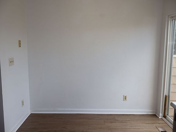 5th image of 133 W 47th Pl #135