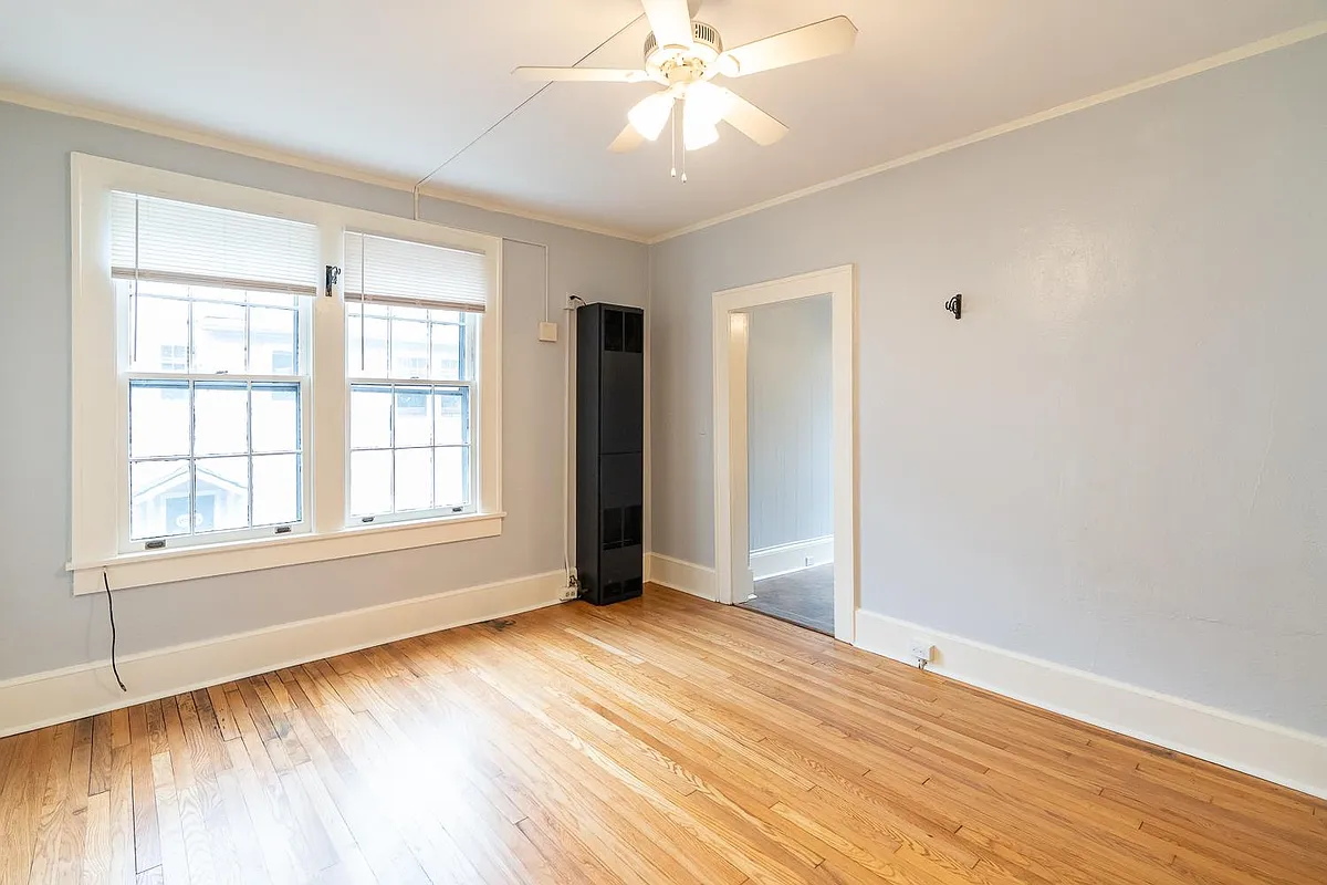 Building Photo - 61 Linden Ave #4