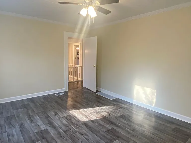 7600 Pond Dr — Photo 12