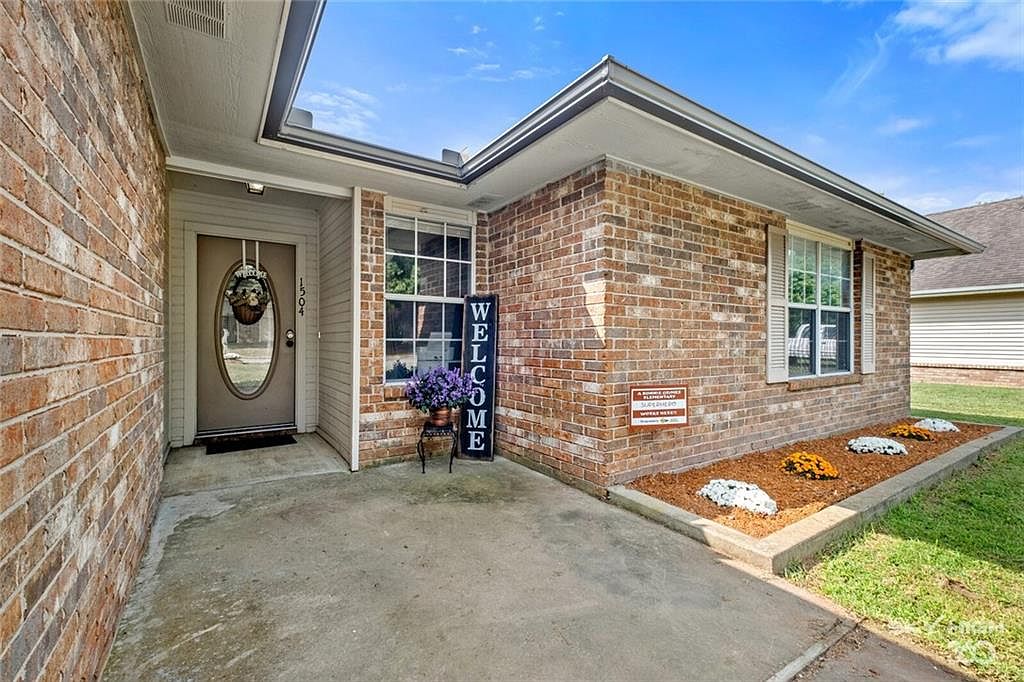 1504 W Centennial Dr, Rogers, AR 72758 Zillow