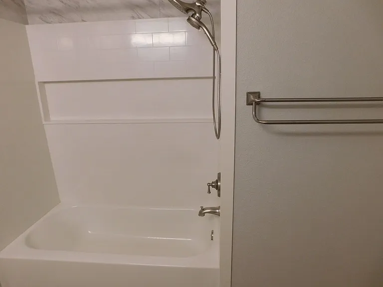 8301 Boseck Dr #115 — Photo 24