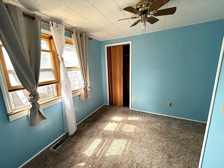 766 Harding Ave — Photo 15