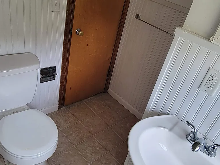 1166 Hall St SE #1 — Photo 16