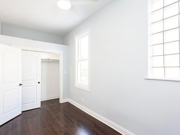 5th image of 1248 N Wood St APT 3
