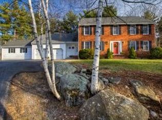 7 Ridgeview Ln, New Boston, NH 03070