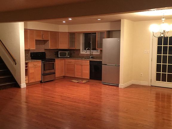 Open are kitchen / living room