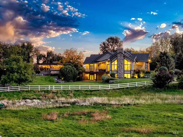 4262 S Rustler Ln, Meridian, ID 83642