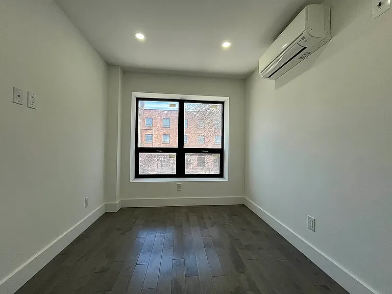 2113 5th Ave #1R — Photo 5