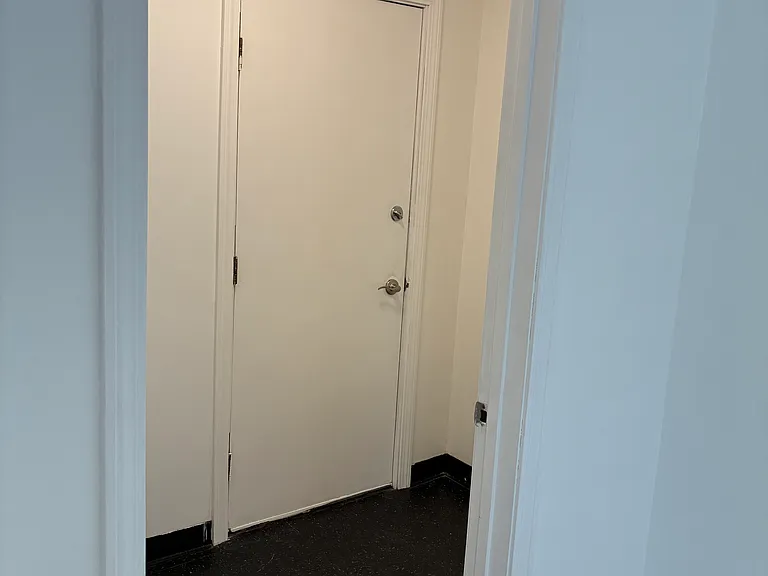 170 Pine St #5 — Photo 19