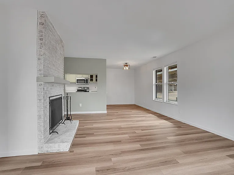 5924 S Willow Way — Photo 6