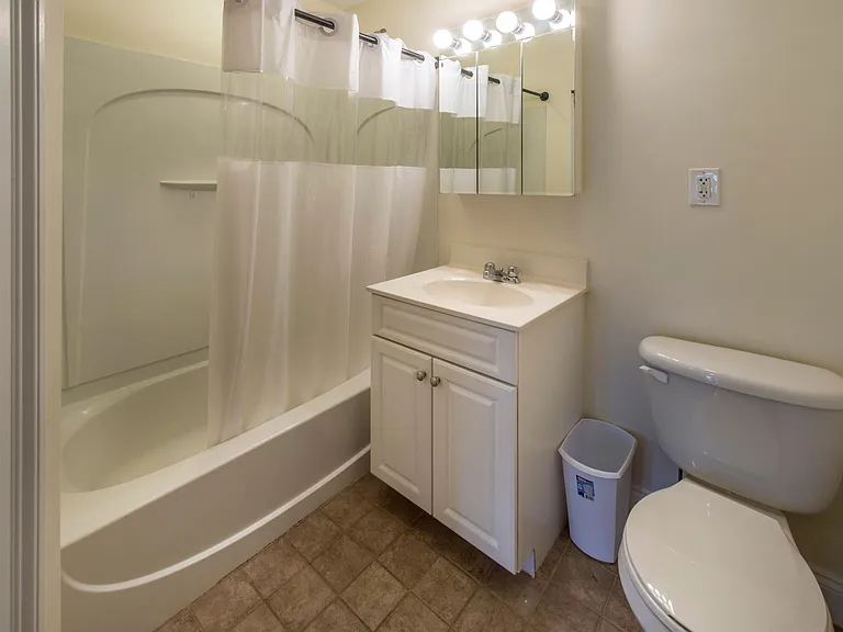 758 Highland Ave #5 — Photo 7