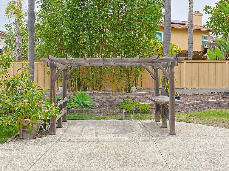 1151 Lassen Peak Pl — Photo 41